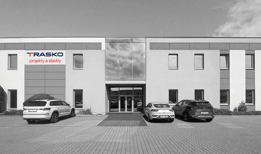 černobílá budova společnosti TRASKO a.s.